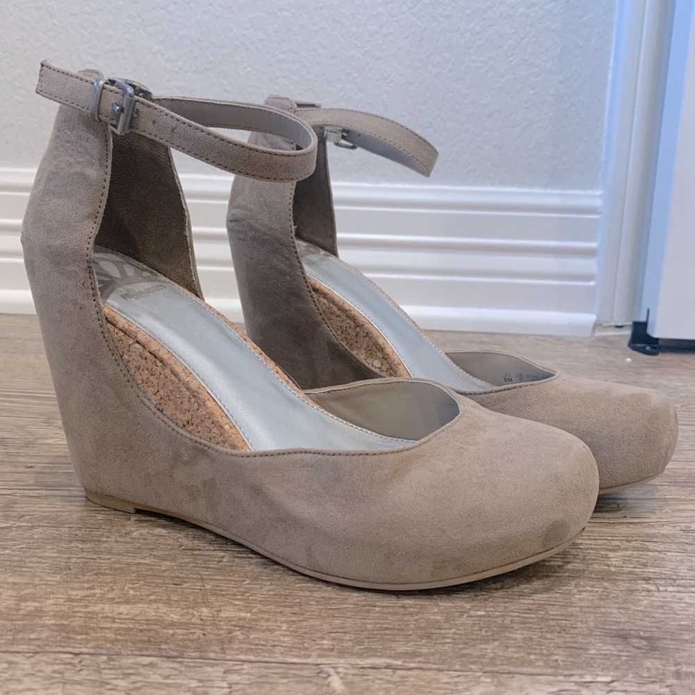 Fergalicious Platform Tan Suede Wedge Size 8